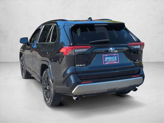 Used 2023 Toyota RAV4 SE image 7