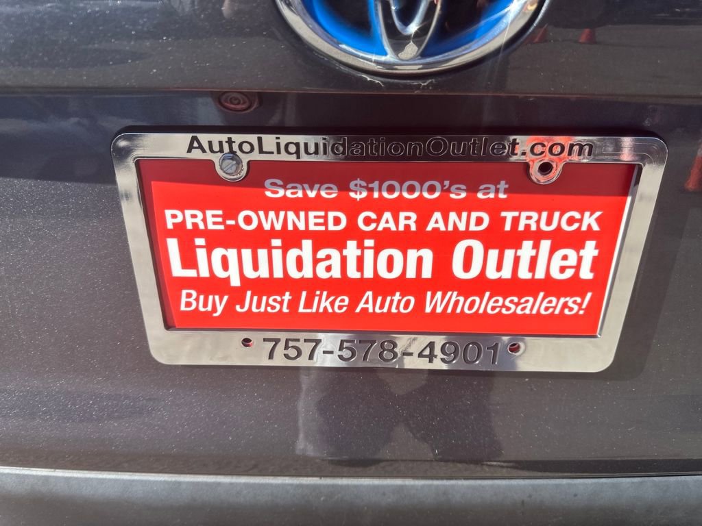 Used 2024 Toyota RAV4 XLE image 23