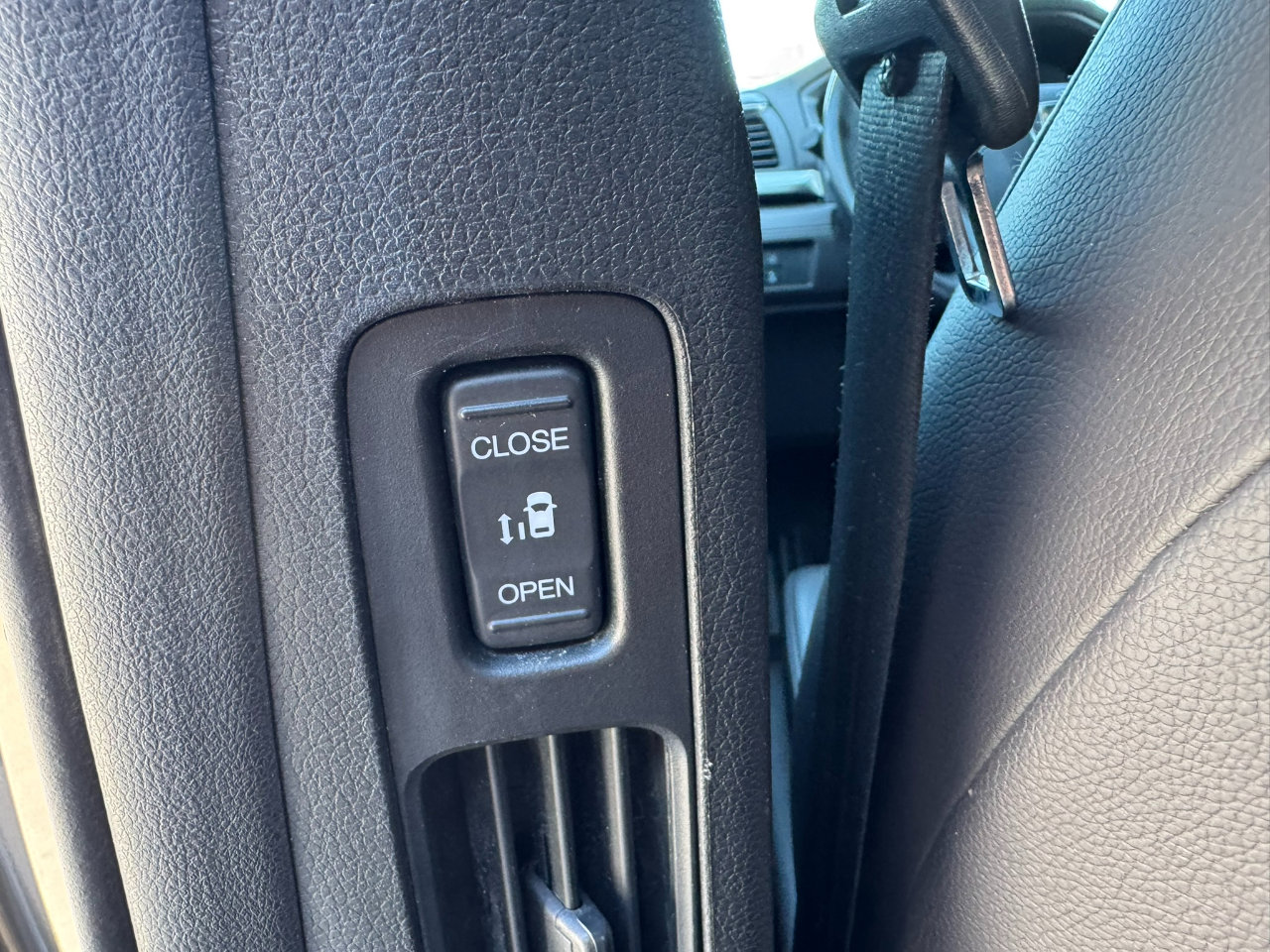 Used 2018 Honda Odyssey EX-L image 26