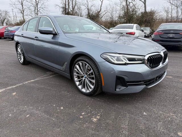 Used 2021 BMW 530i xDrive image 3