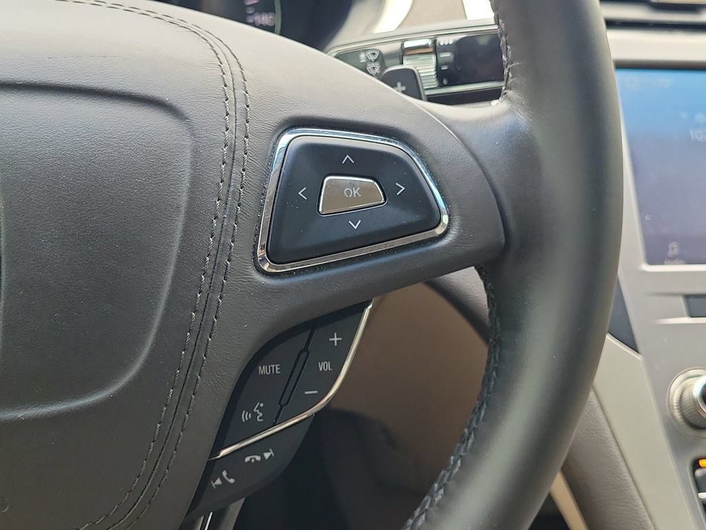 Used 2020 Lincoln MKZ FWD image 24