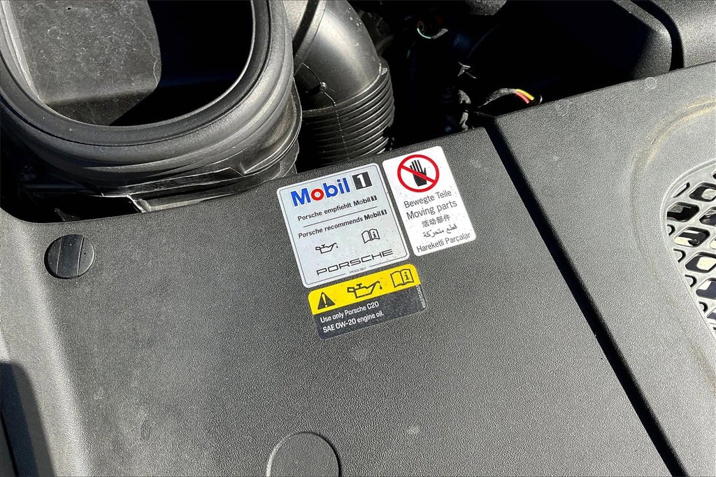 Used 2022 Porsche Macan image 31