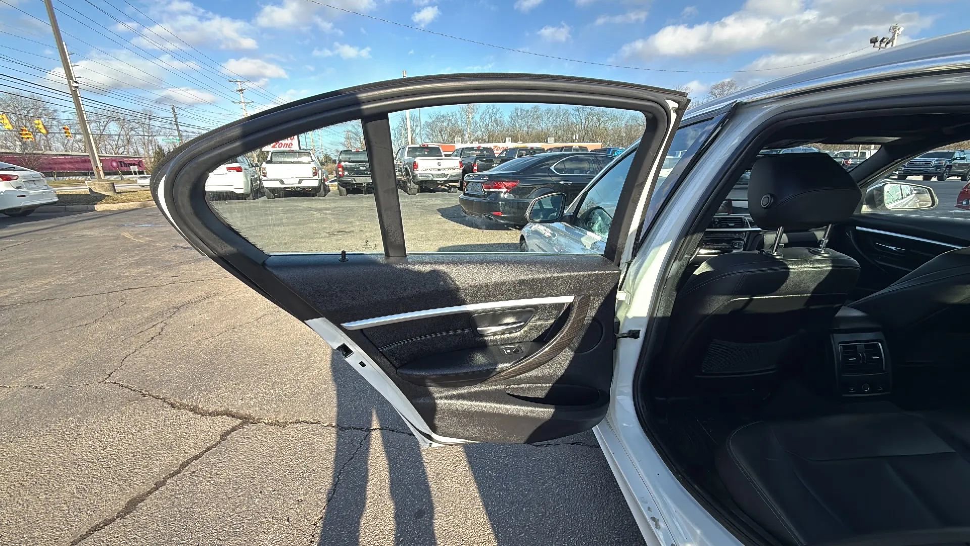 Used 2017 BMW 330i xDrive Sedan image 12