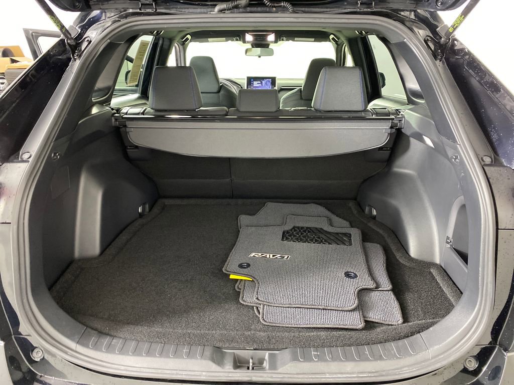 Certified 2023 Toyota RAV4 SE image 27