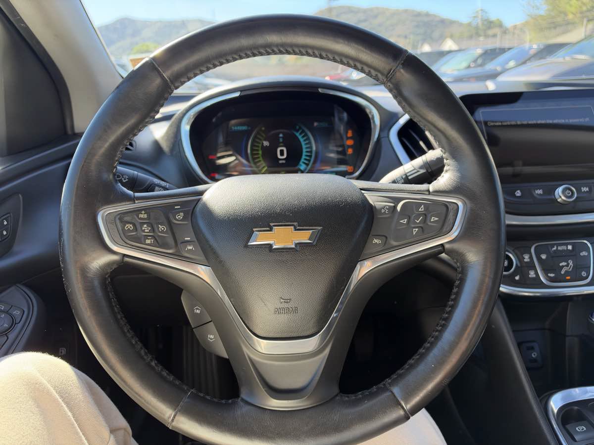 Used 2017 Chevrolet Volt Premier w/ Driver Confidence II Package FWD image 11