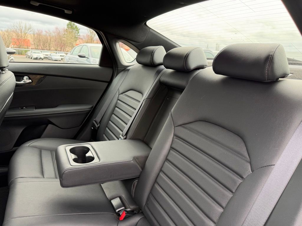 Used 2024 Kia Forte GT-Line w/ GT-Line Premium Package image 31