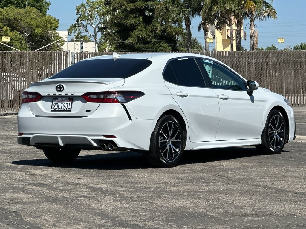 Used 2023 Toyota Camry SE w/ Protection Package (Q2) (TMS) FWD image 3