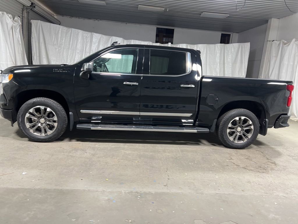 Used 2023 Chevrolet Silverado 1500 High Country w/ Max Trailering Package image 4