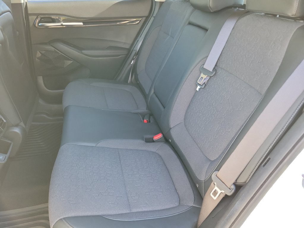 Used 2025 Kia Seltos S FWD image 17