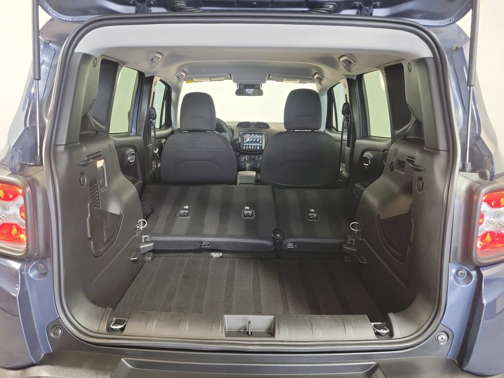 Used 2022 Jeep Renegade Latitude AWD/4WD image 27