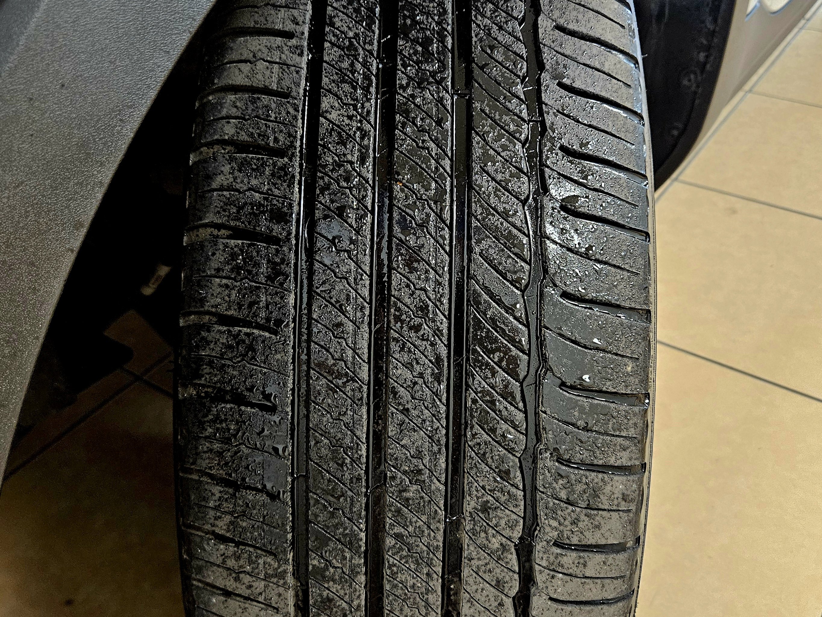 Used 2023 Volvo XC40 B5 Ultimate image 48