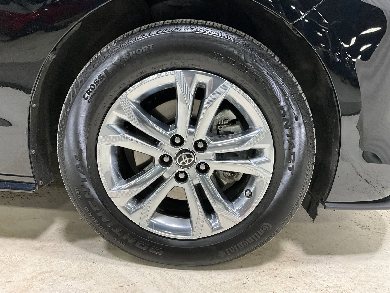 Used 2021 Toyota Sienna Limited image 9