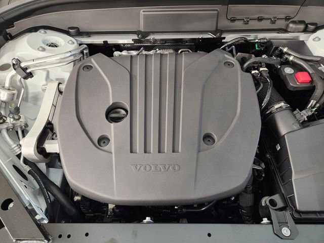 New 2026 Volvo XC60 B5 Plus w/ Protection Package Premier image 32