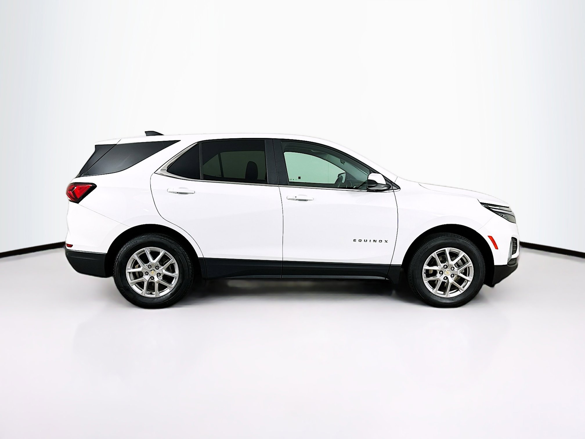 Used 2023 Chevrolet Equinox LT image 10