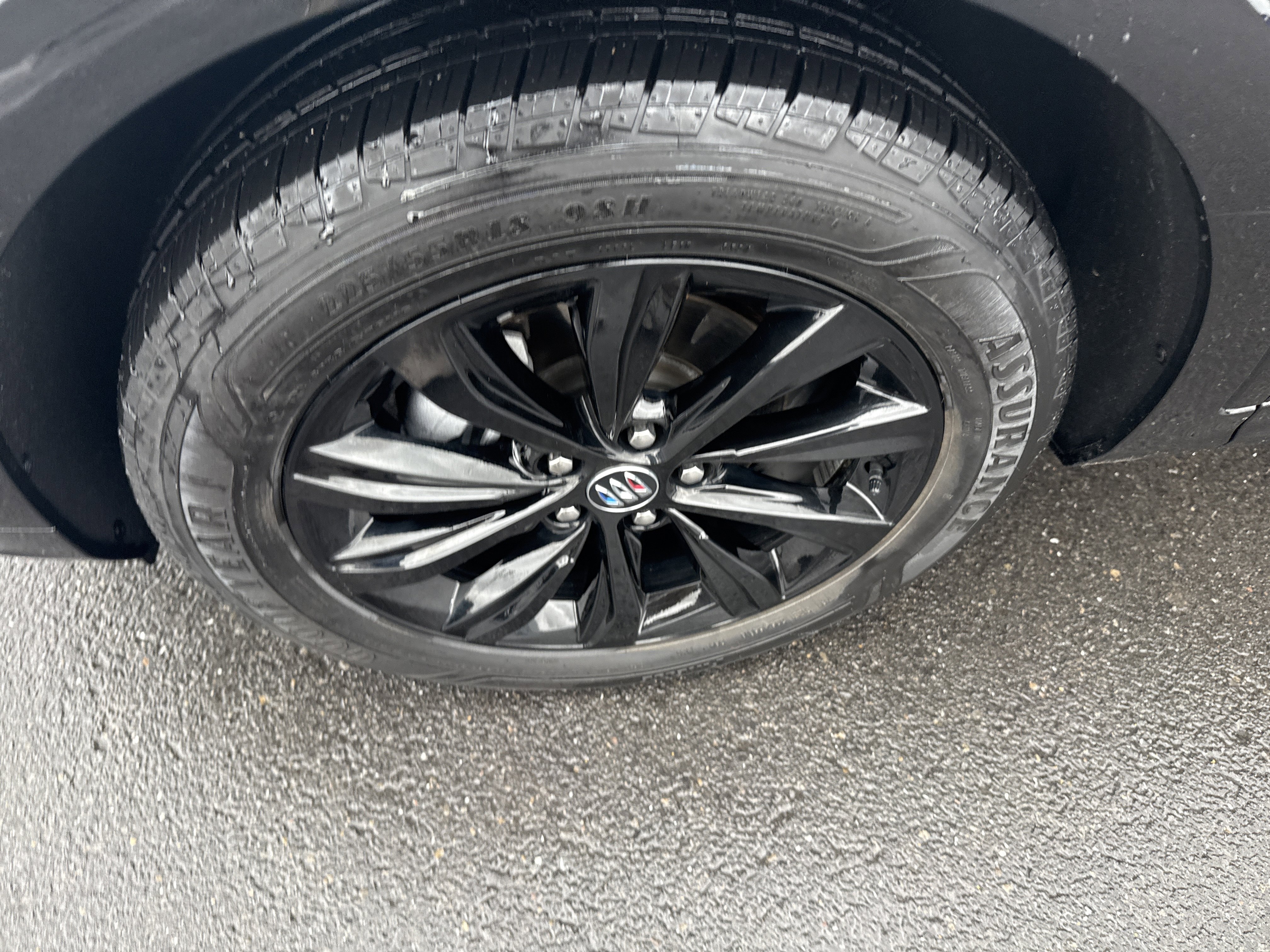 Used 2025 Buick Envista Sport Touring w/ Convenience I Package image 10