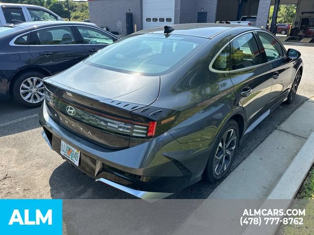 Used 2025 Hyundai Sonata SEL FWD image 12