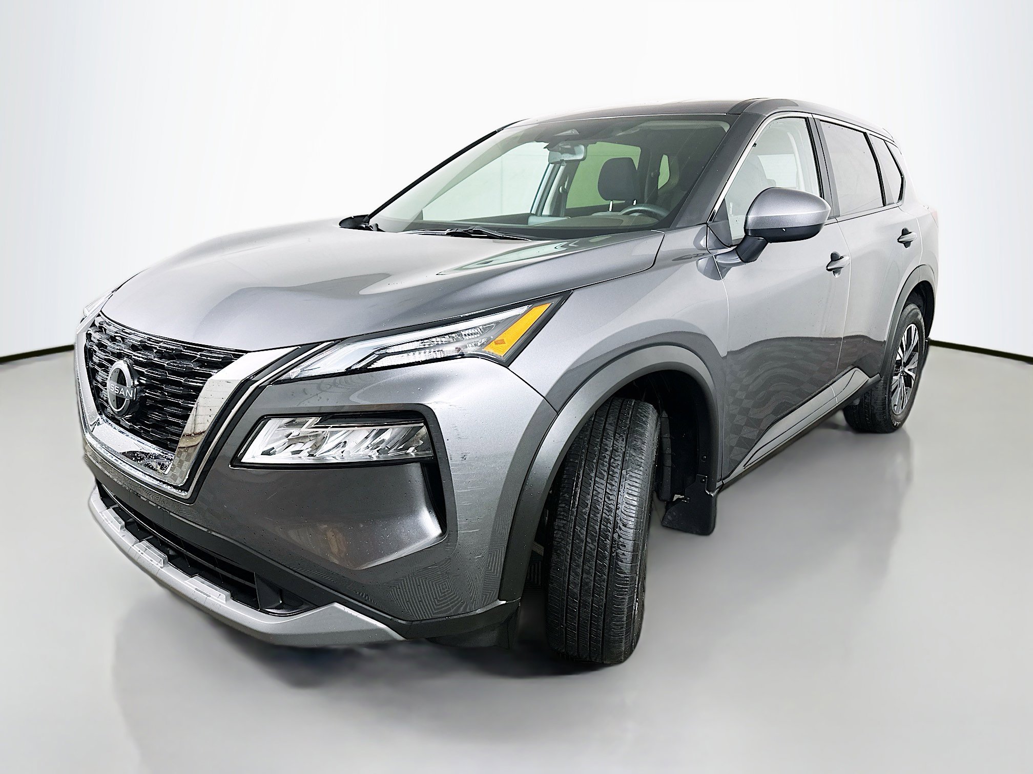 Used 2023 Nissan Rogue SV AWD/4WD image 3