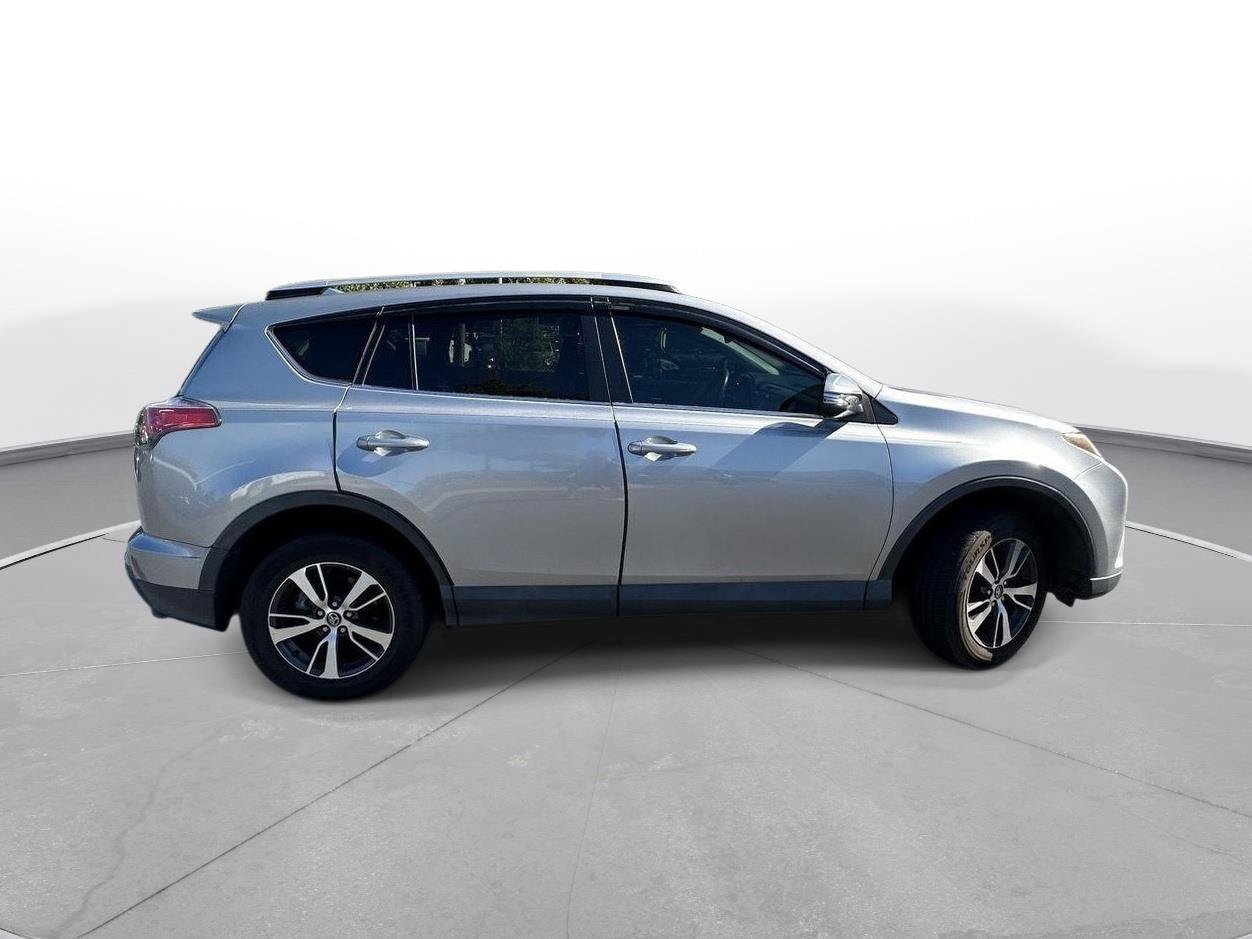 Used 2016 Toyota RAV4 XLE FWD image 5