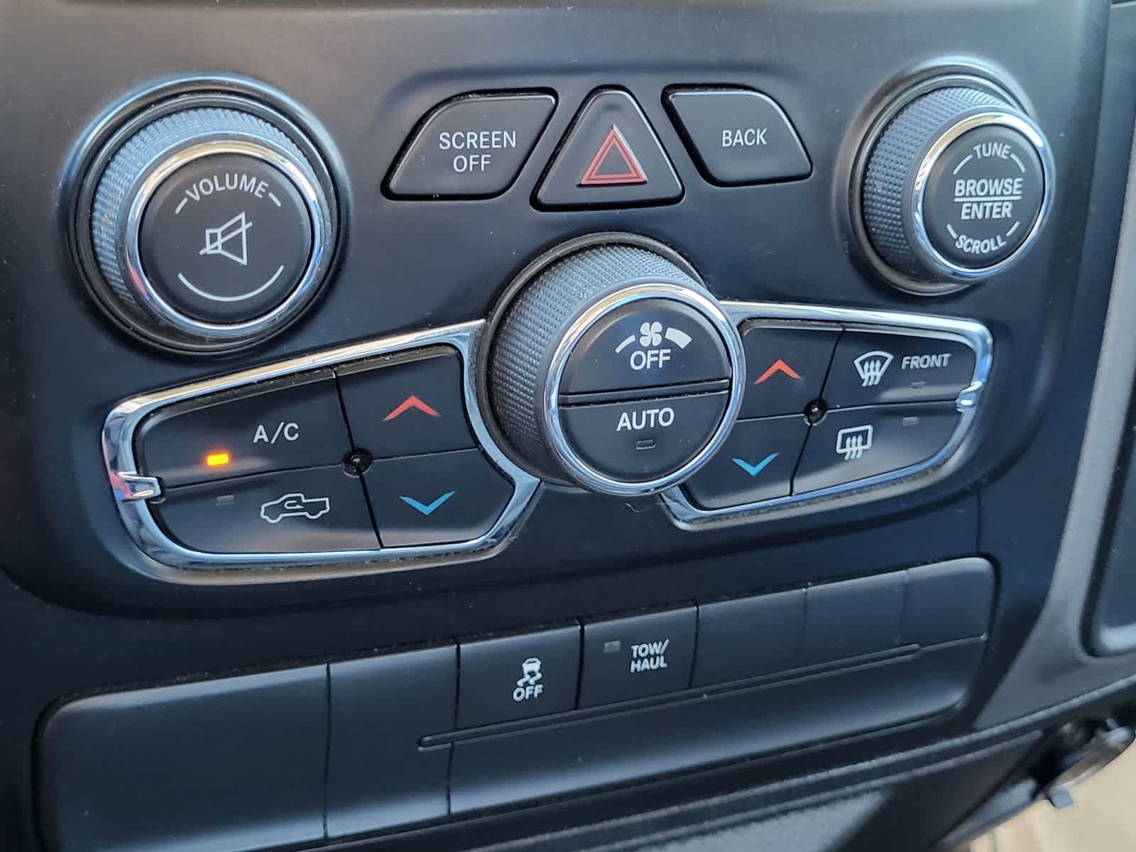 Used 2019 RAM 1500 Express w/ Express Value Package AWD/4WD image 19