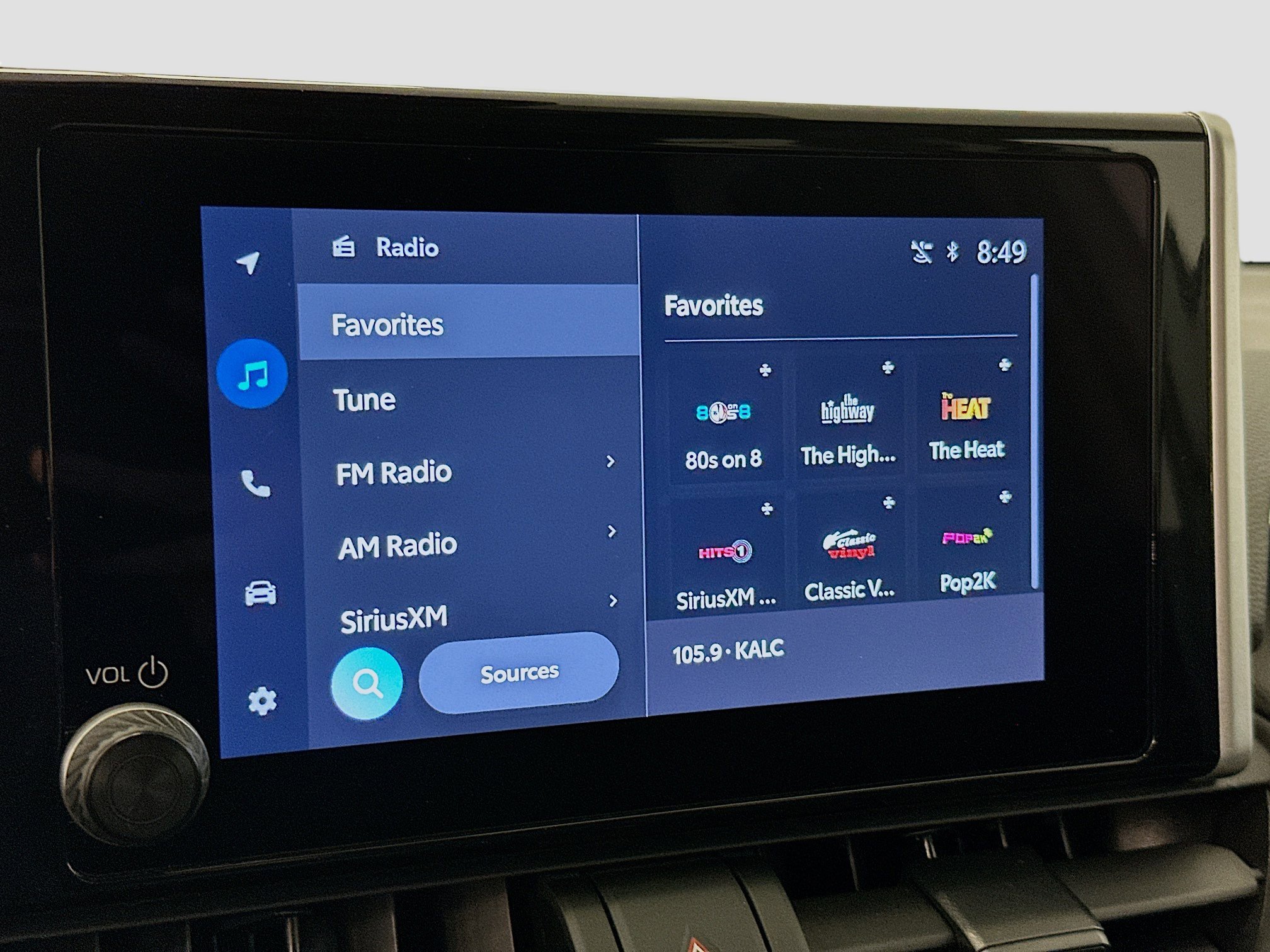 Used 2025 Toyota RAV4 XLE image 21