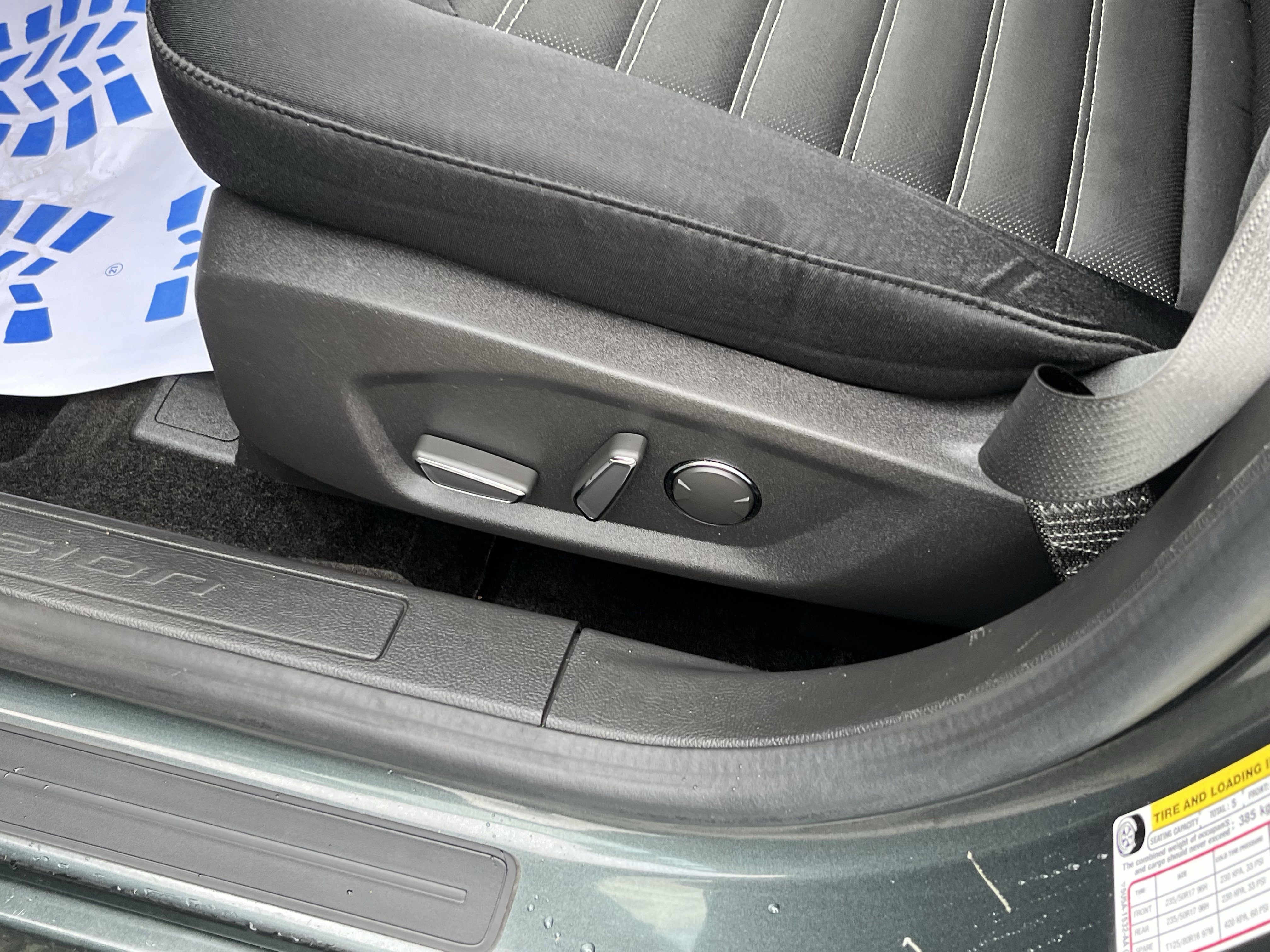 Used 2015 Ford Fusion SE image 13