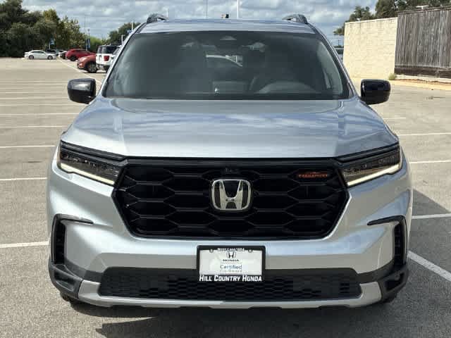 Certified 2025 Honda Pilot TrailSport image 9