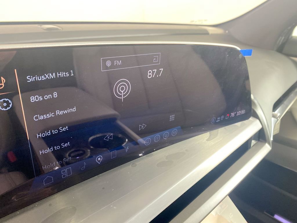 New 2026 Cadillac Vistiq Sport w/ LPO, Floor Liner Package image 15