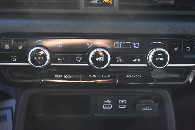 Used 2025 Honda Pilot Elite image 30