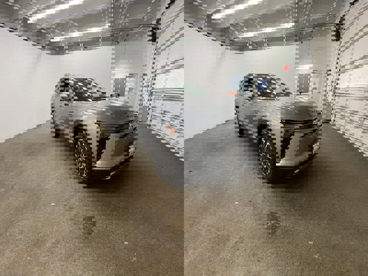 Used 2024 Chevrolet Blazer EV LT AWD/4WD image 8