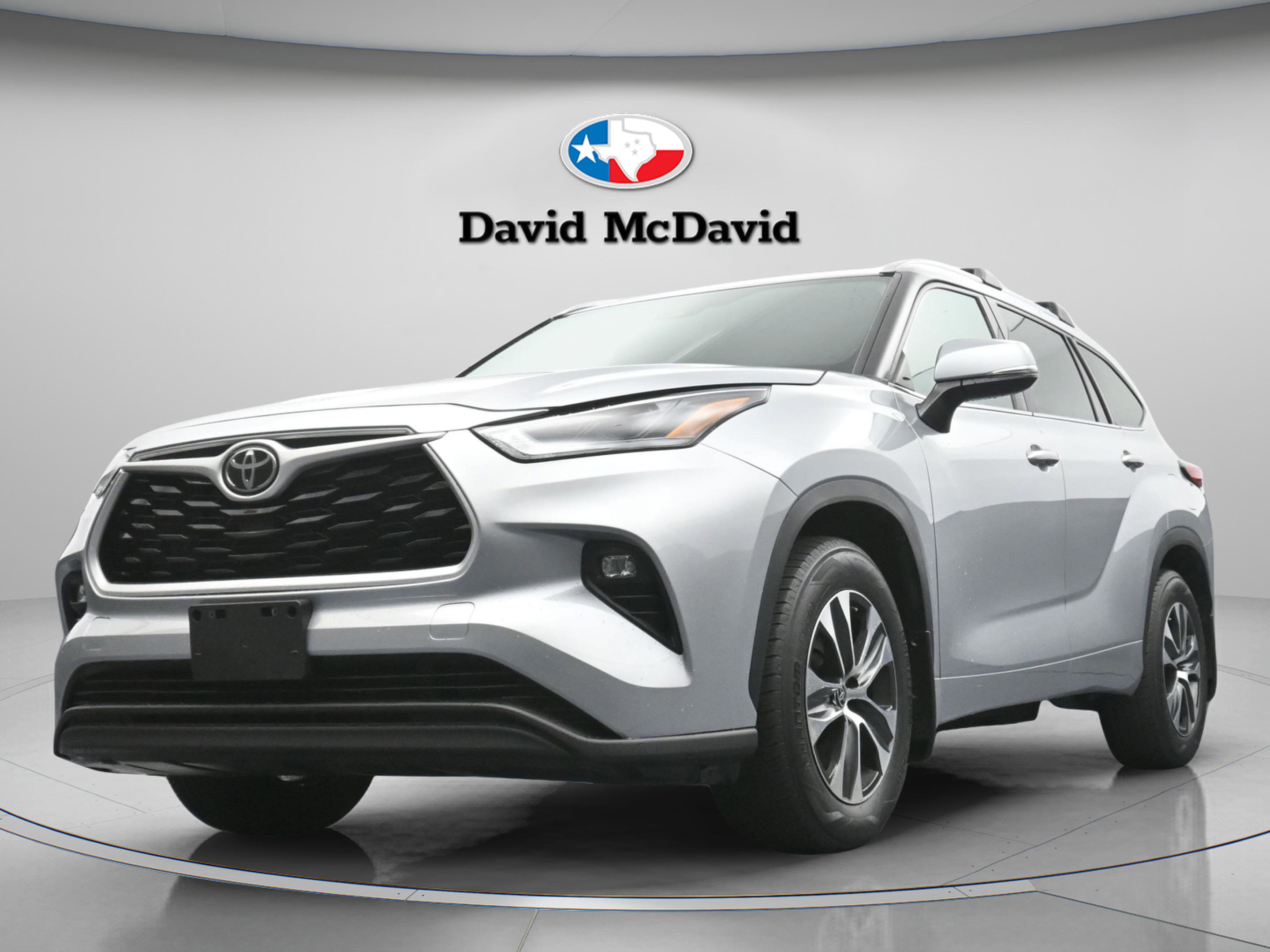 Used 2021 Toyota Highlander XLE image 28