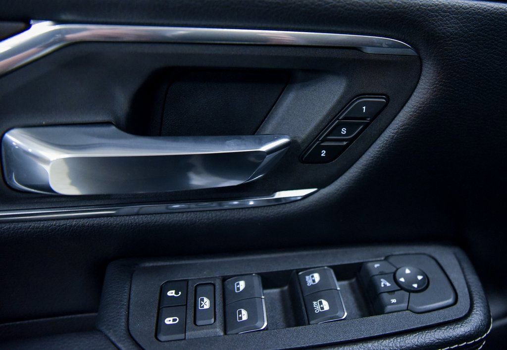 Used 2025 RAM 1500 Laramie w/ Sport Appearance Package image 15