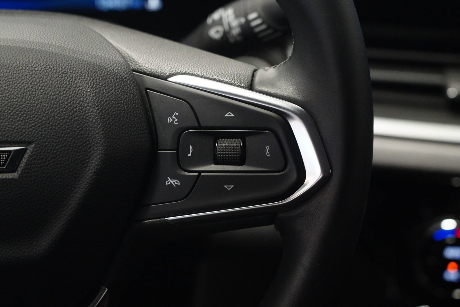 Used 2025 Chevrolet Trax ACTIV w/ Driver Confidence Package image 17