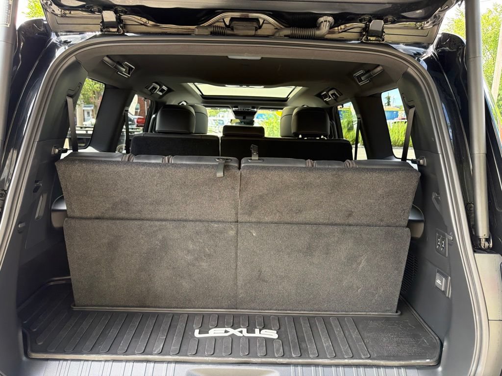 Used 2025 Lexus GX 550 w/ Accessory Package (2T) AWD/4WD image 32