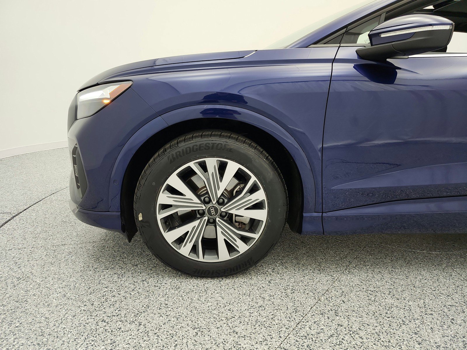 Used 2023 Audi Q4 e-tron Premium Plus w/ Premium Plus image 28