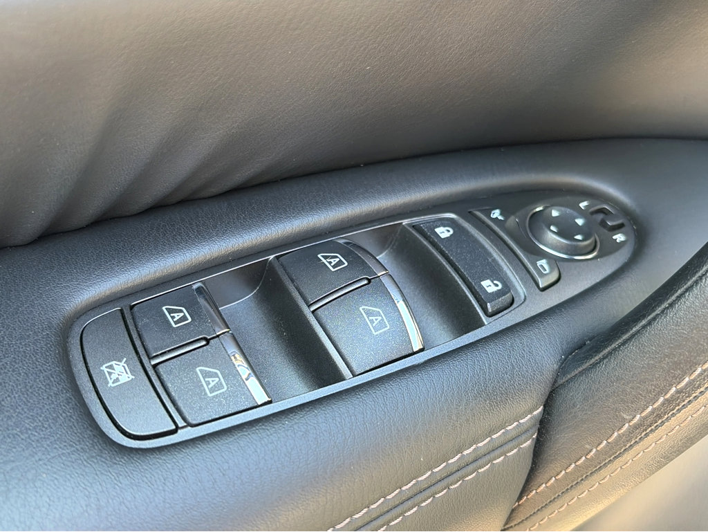 Used 2022 Nissan Armada Platinum w/ Captain's Chairs Package image 34