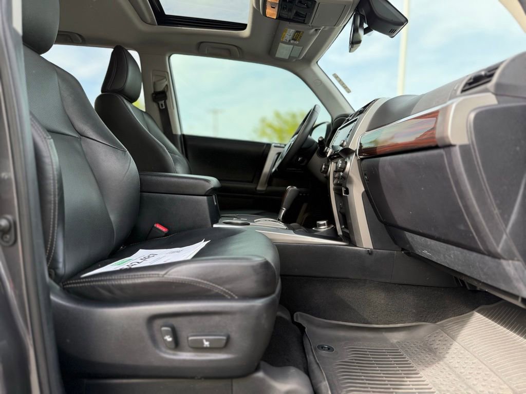 Used 2022 Toyota 4Runner Limited AWD/4WD image 20