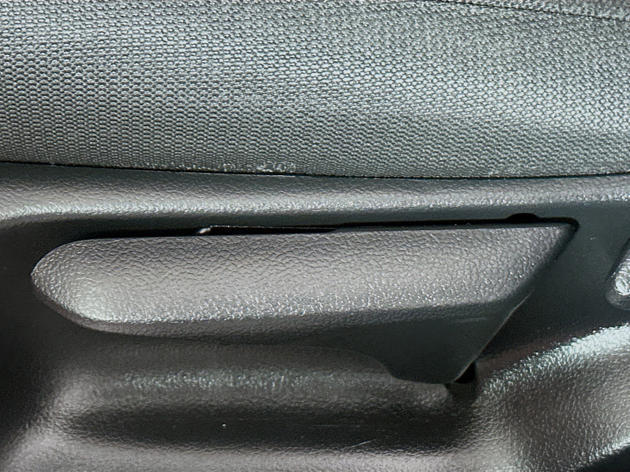 Used 2024 Toyota Corolla Cross LE w/ Moonroof Package image 13