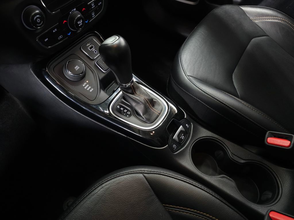 Used 2019 Jeep Compass Limited AWD/4WD image 25