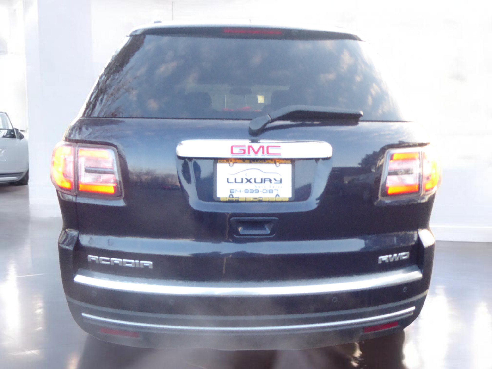 Used 2016 GMC Acadia SLE image 9