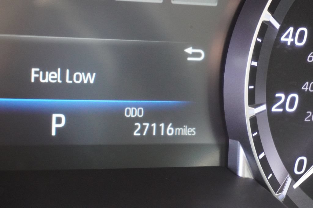 Used 2023 Toyota Highlander XLE FWD image 9