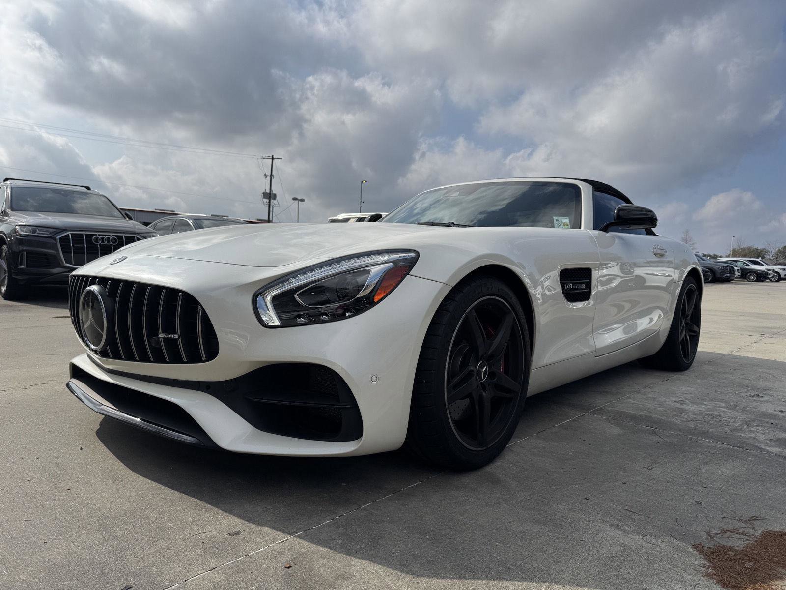 Used 2018 Mercedes-Benz AMG GT Roadster image 3
