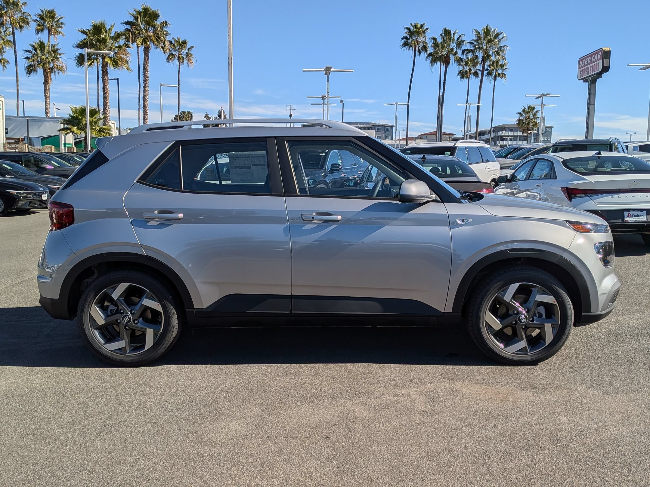 New 2026 Hyundai Venue SEL FWD image 5