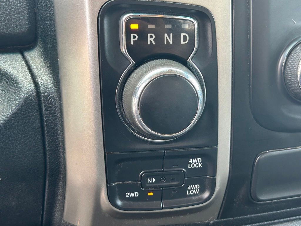 Used 2018 RAM 1500 Classic SLT AWD/4WD image 17