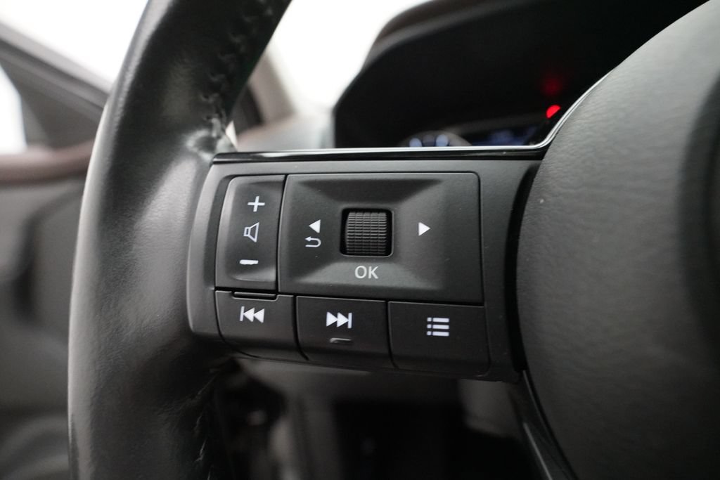 Used 2021 Nissan Rogue SV AWD/4WD image 17