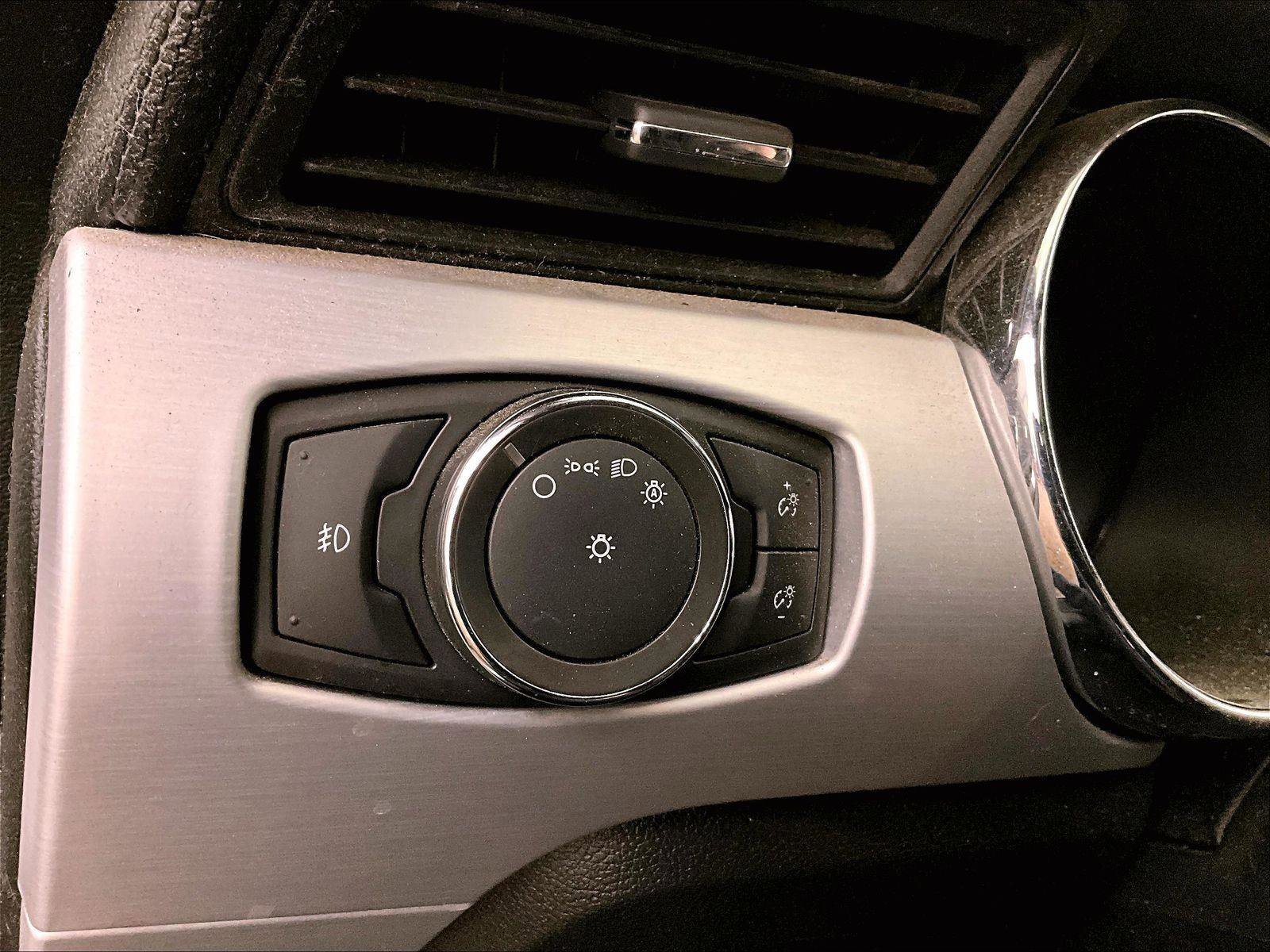 Used 2017 Ford Mustang GT Premium w/ Equipment Group 401A RWD image 30