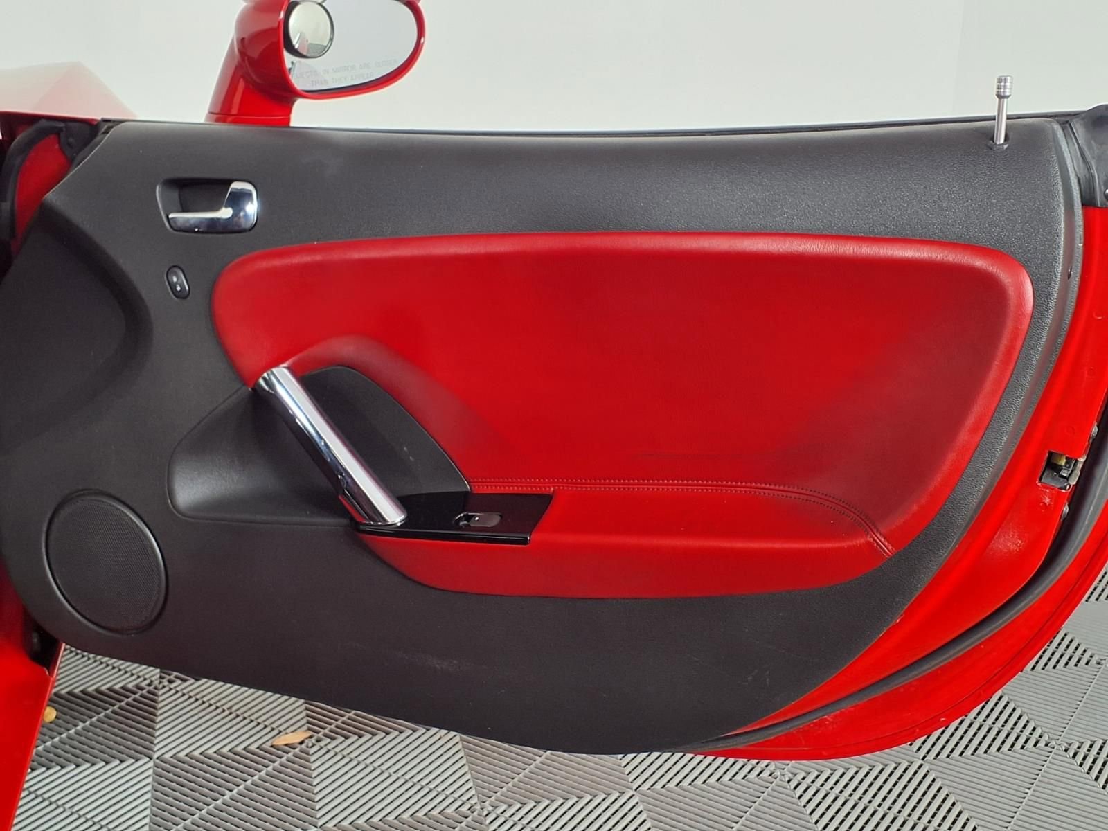 Used 2008 Saturn Sky Red Line RWD image 9
