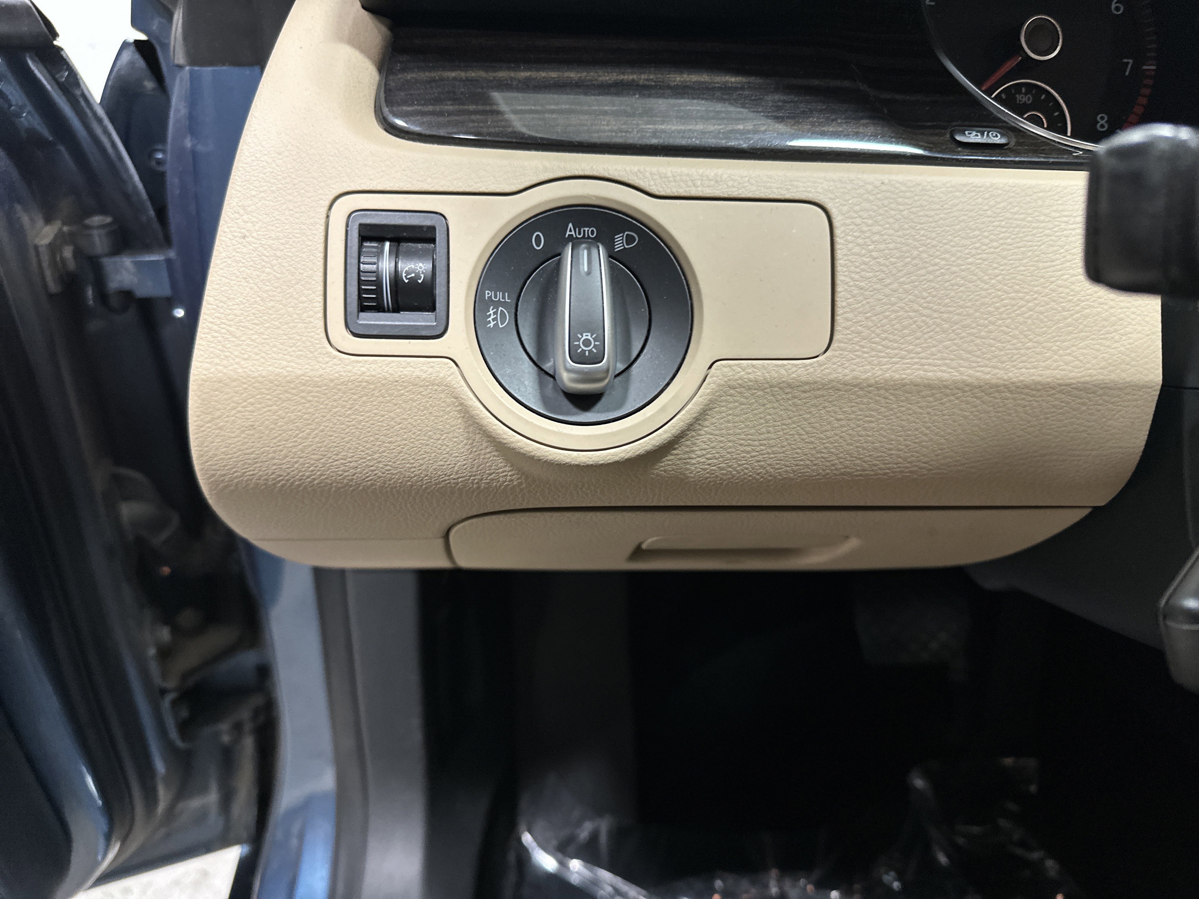 Used 2017 Volkswagen CC Sport image 37