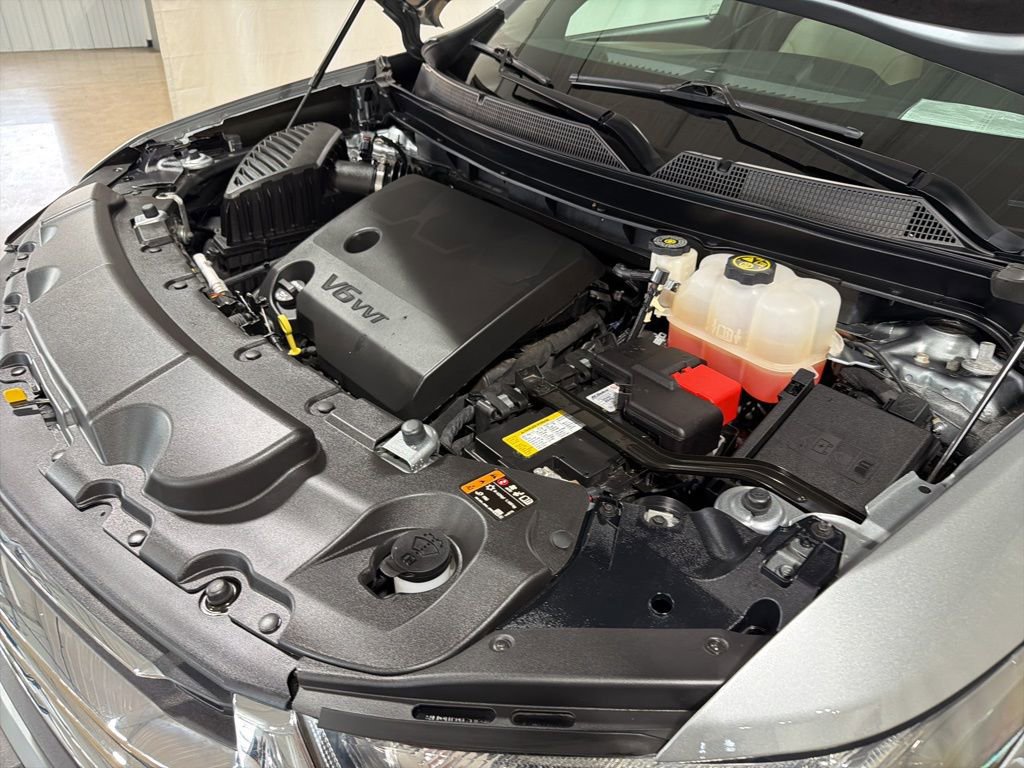 Certified 2023 Chevrolet Traverse LT w/ LPO, Floor Liner Package image 44