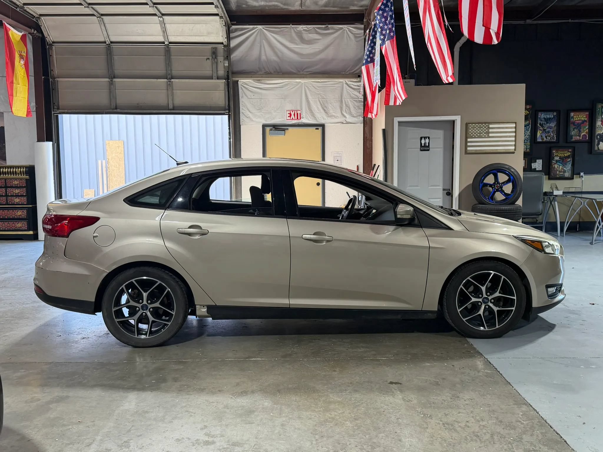 Used 2017 Ford Focus SEL w/ Interior Protection Package FWD image 8