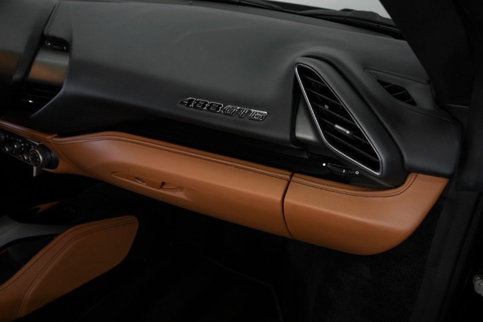 Used 2018 Ferrari 488 GTB image 48